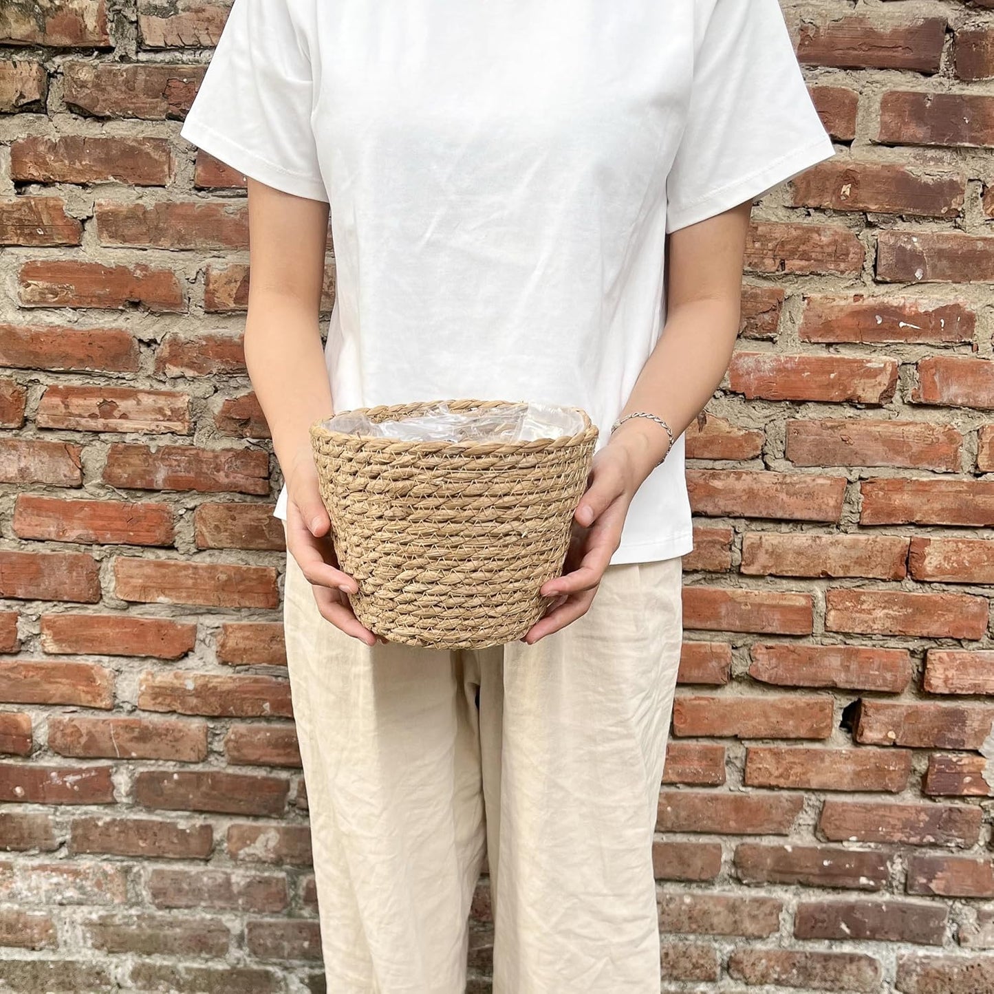 Small Basket Planter 7.1" X 5.9" Seagrass Containers, Hand Woven Wicker Cover Storage, Stylish Plastic Liners Straw Flower Jute Pots for Outdoor Indoor Use Mums Front Porch Room Decoration